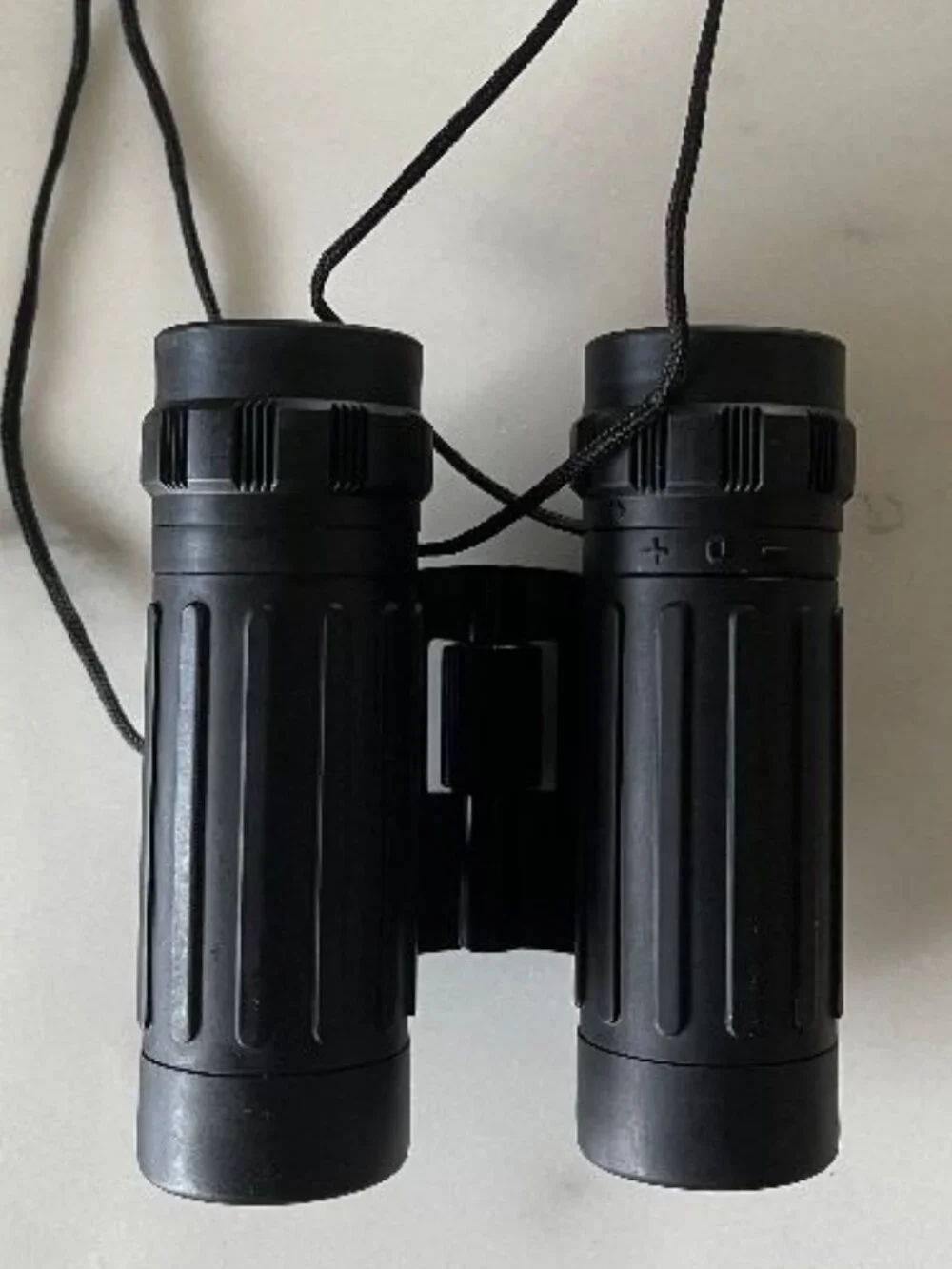 Compact Bushnell 8 x 21 392 FT @ 1000 YDS Binoculars with Original Carrying Case
